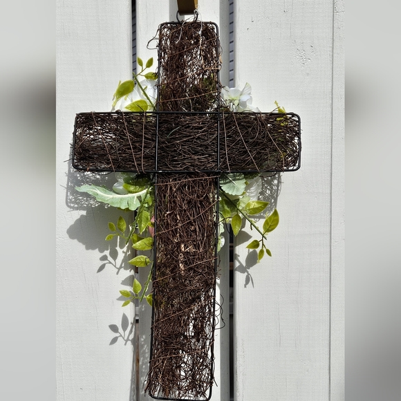 Hanging Cross ✝️ - Picture 2 of 8